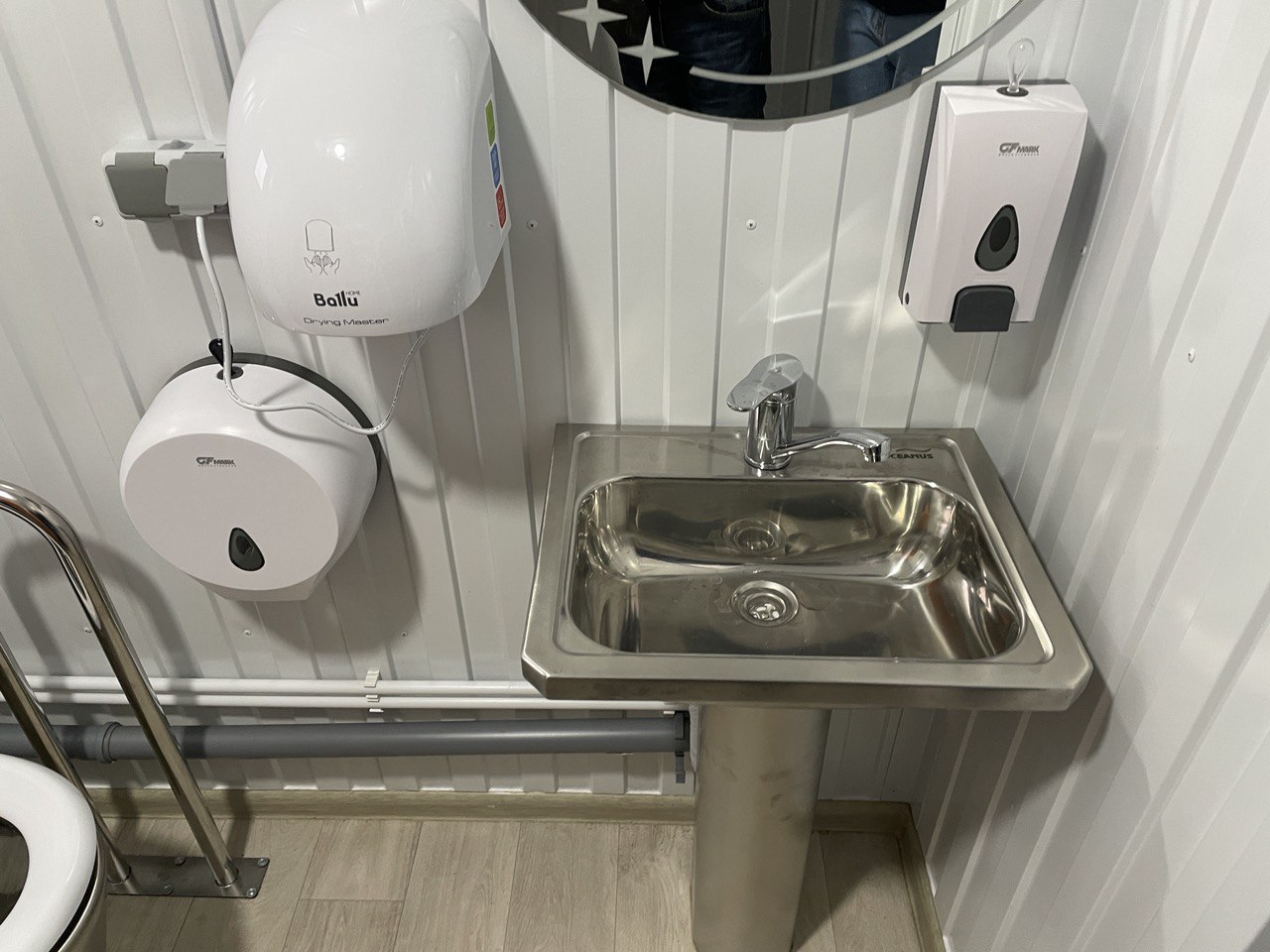 В Бурятии установили теплые туалеты в самых популярных местах отдыха туристов