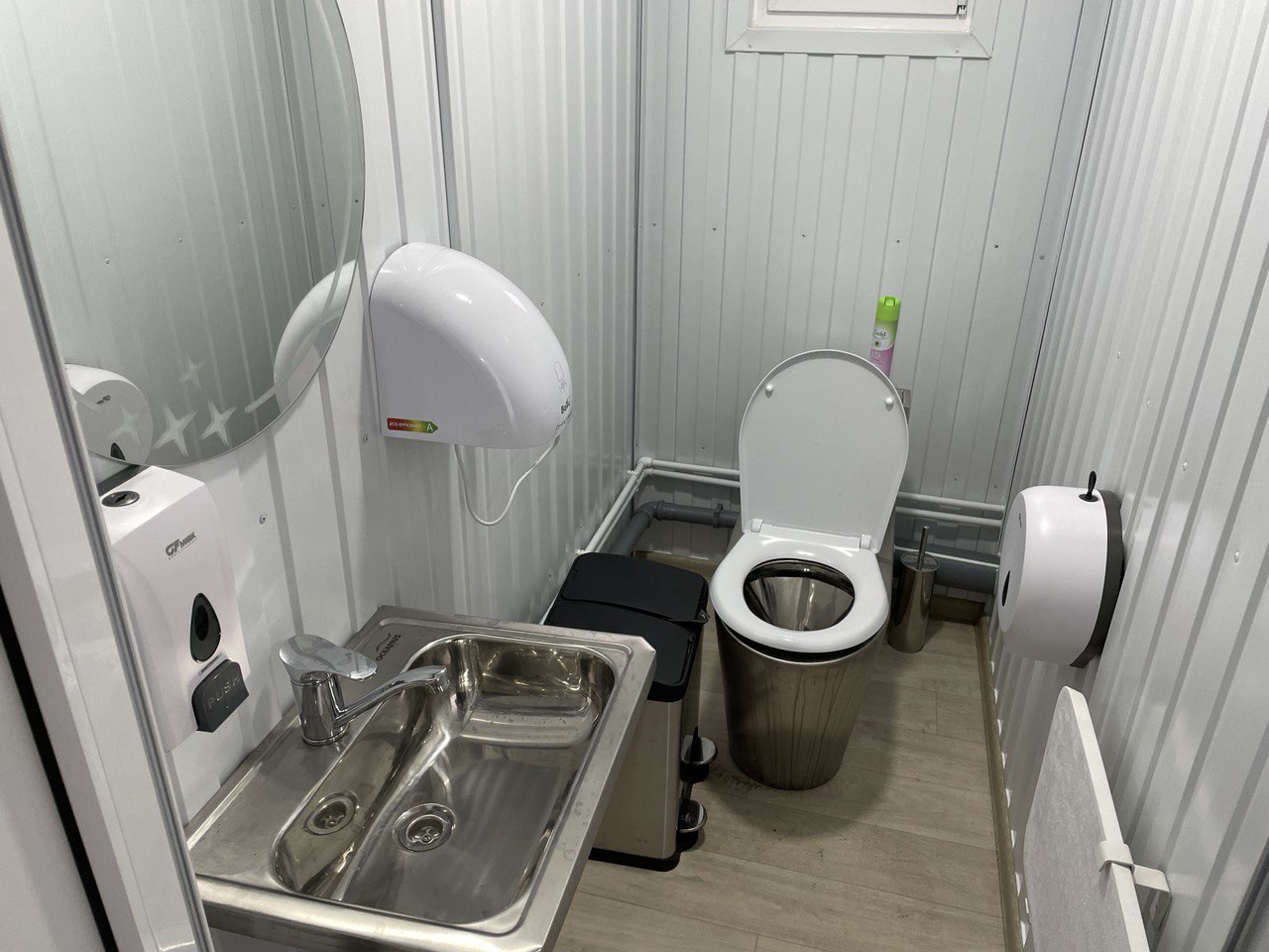 В Бурятии установили теплые туалеты в самых популярных местах отдыха туристов